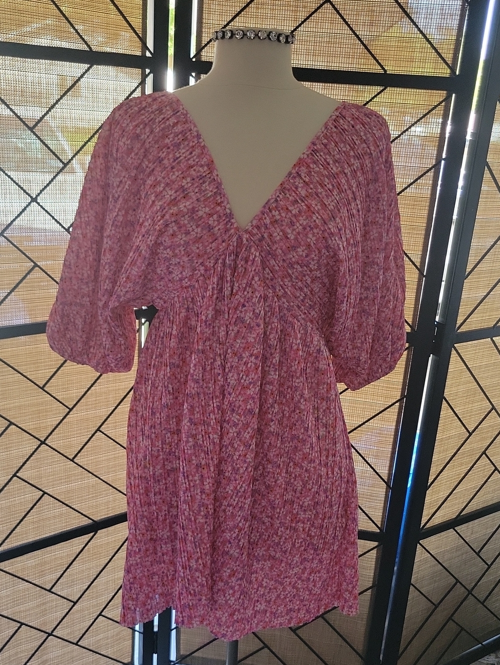 Zara Pink V-Neck Pleated Floral Print Mini Dress